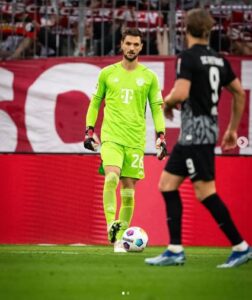 Tragédia na Alemanha: Sven Ulreich, goleiro do Bayern, perde filho de 6 anos e emociona fãs