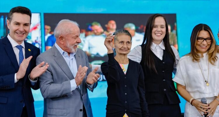 🏠 Lula entrega mais de 1,8 mil moradias em seis estados e reforça compromisso com dignidade social